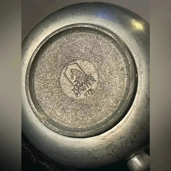 Vintage set of 2 Malaysia TUMASEK 97% PEWTER Children Baby Cups / Mugs - Picture 9 of 13